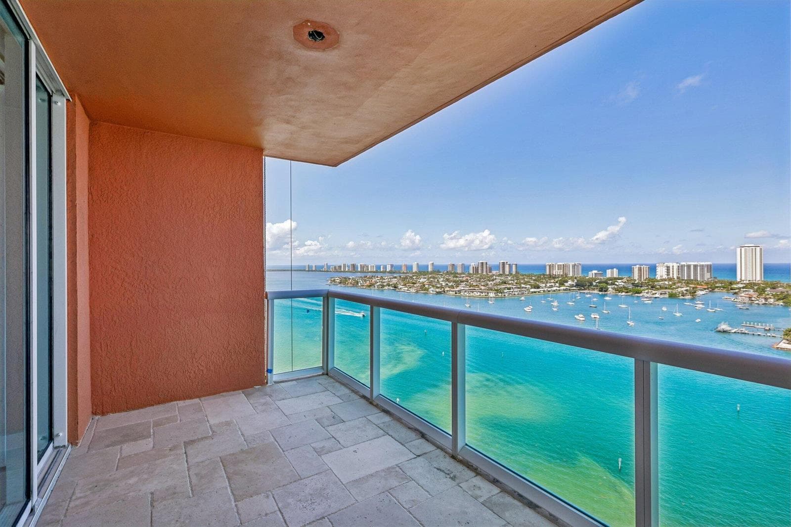 2640 Lake Shore Drive 2508 photo 2