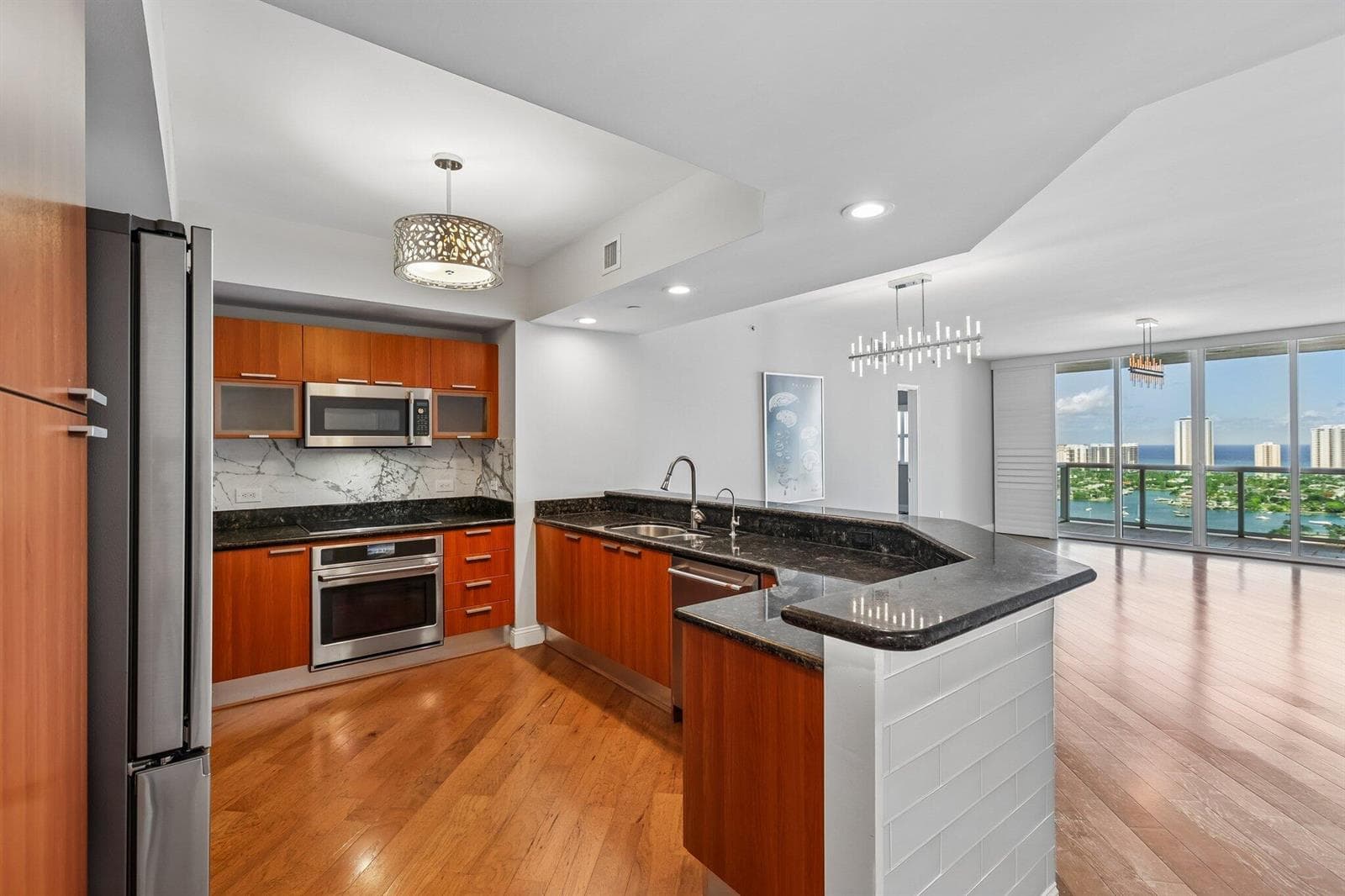 2640 Lake Shore Drive 2508 photo 13