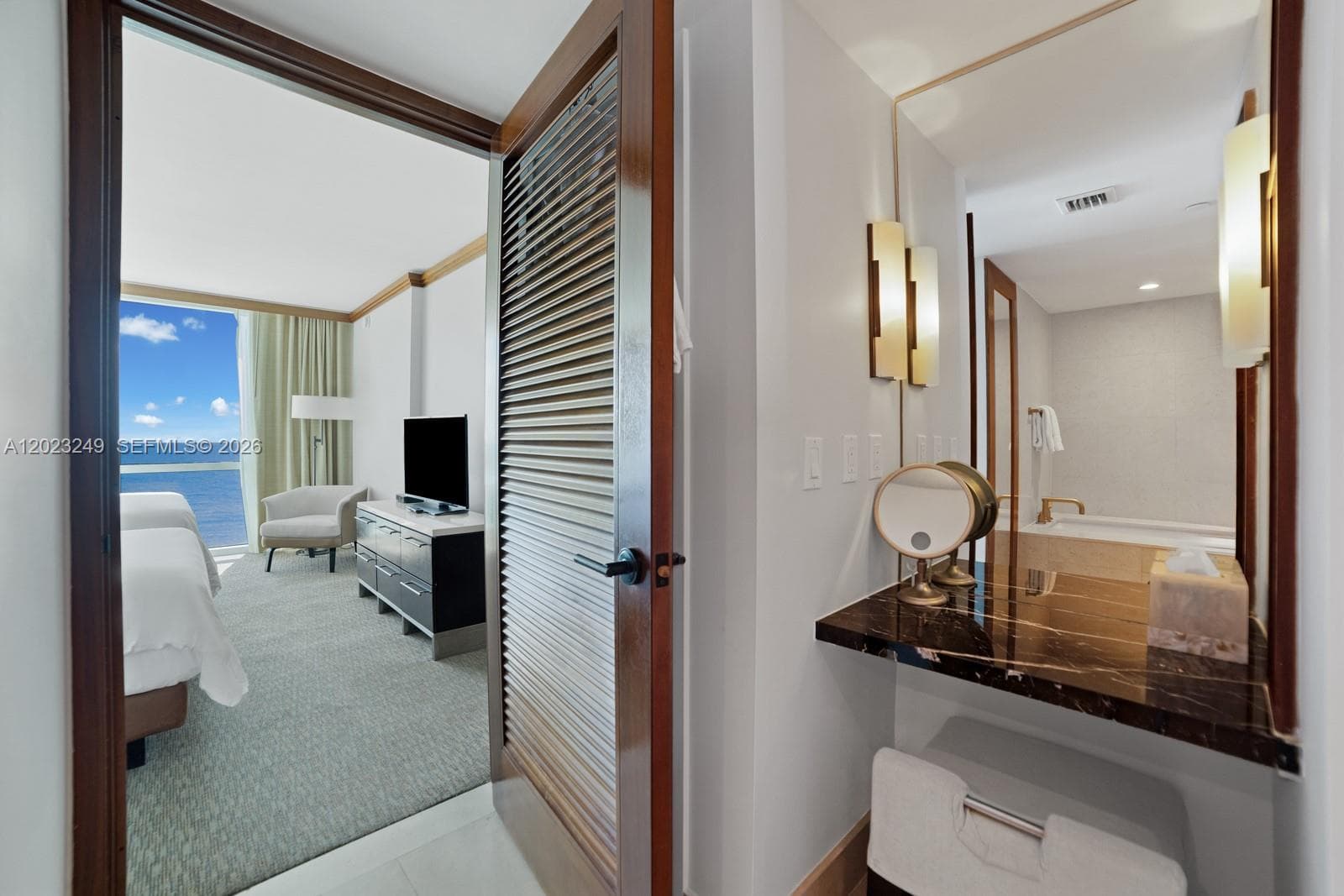 6801 Collins Ave 705 (Door 722) photo 13