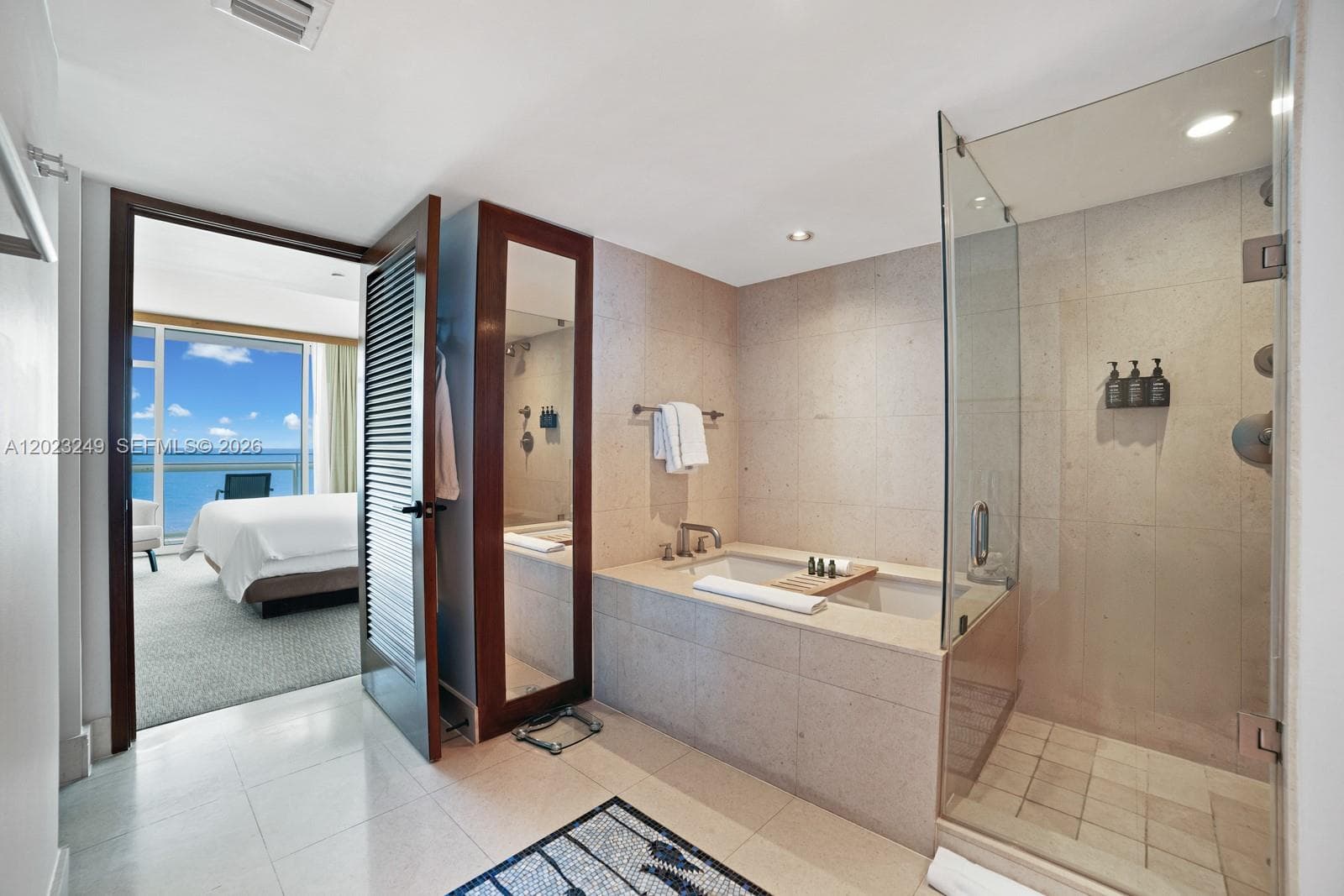 6801 Collins Ave 705 (Door 722) photo 15