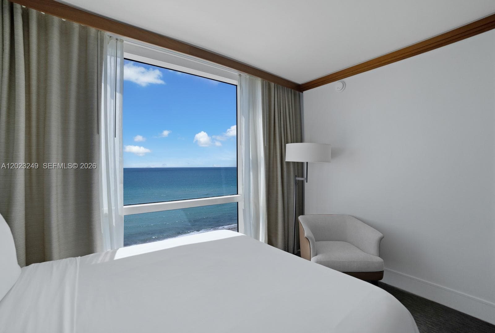 6801 Collins Ave 705 (Door 722) photo 11