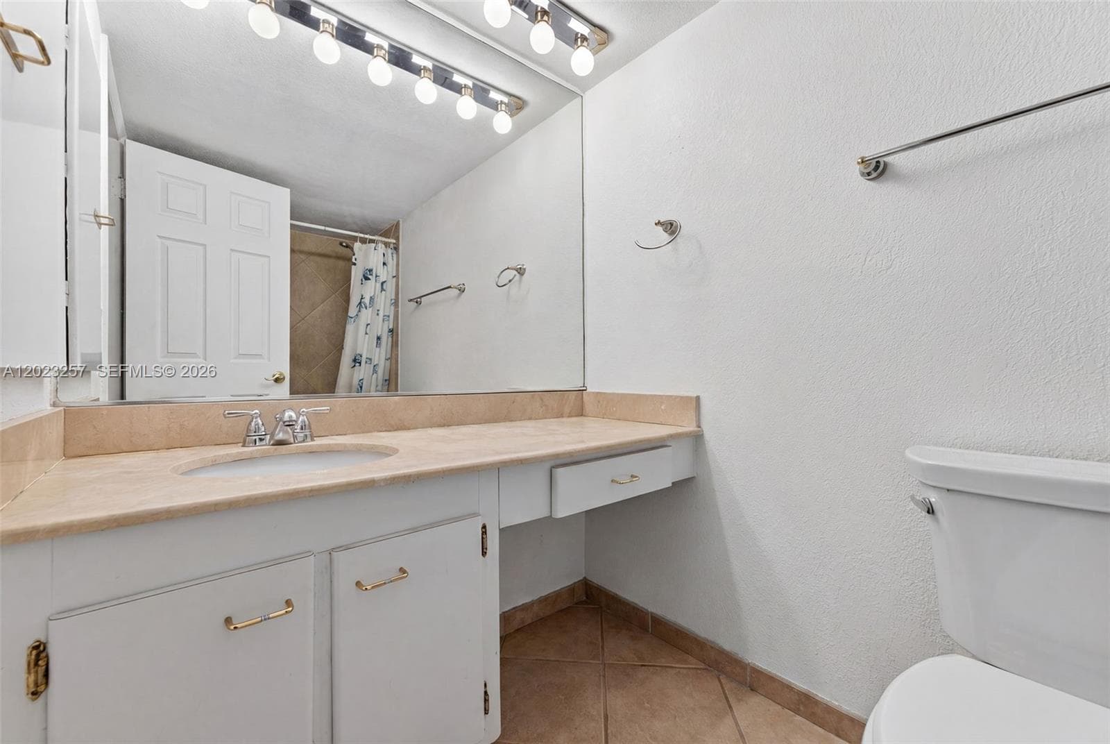 6770 Indian Creek Dr 5D photo 16