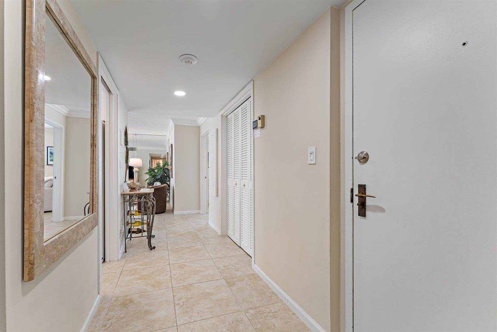 5480 N Ocean Drive B6b photo 3