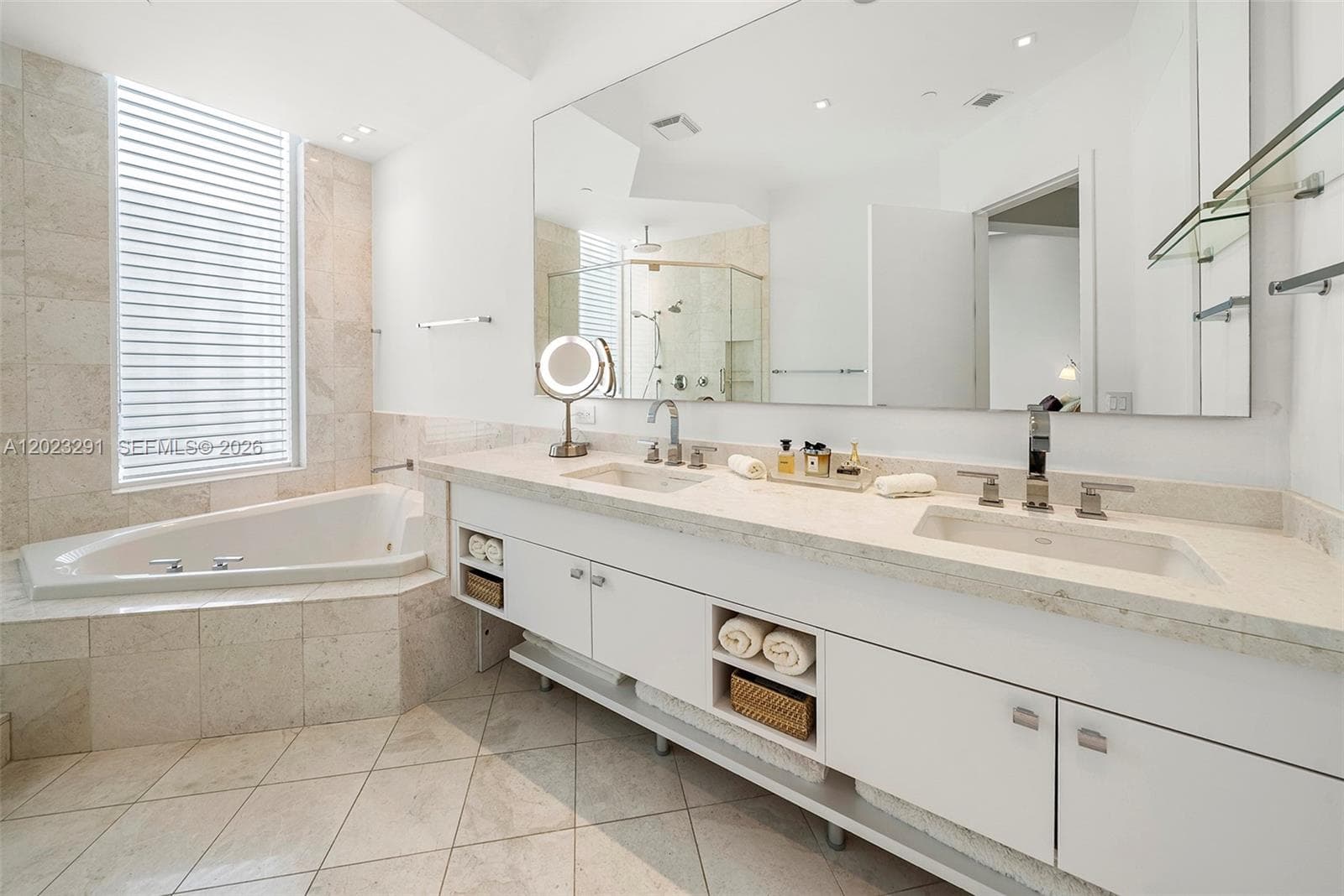 900 Brickell Key Blvd 1801 photo 20