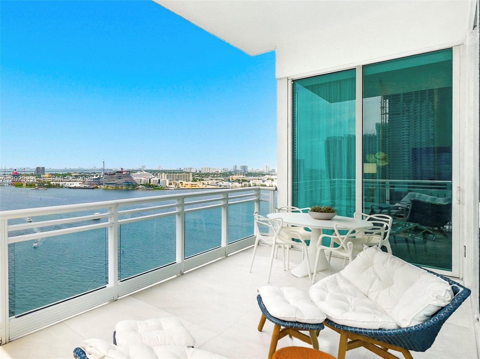 900 Brickell Key Blvd 1801 photo 4