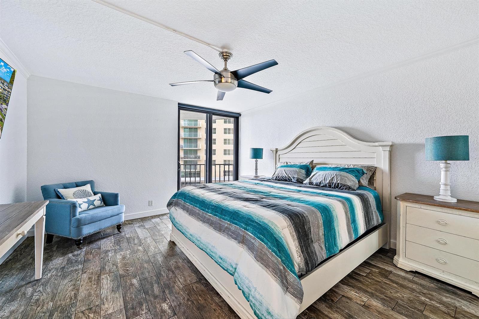 5420 N Ocean Drive 305 photo 10