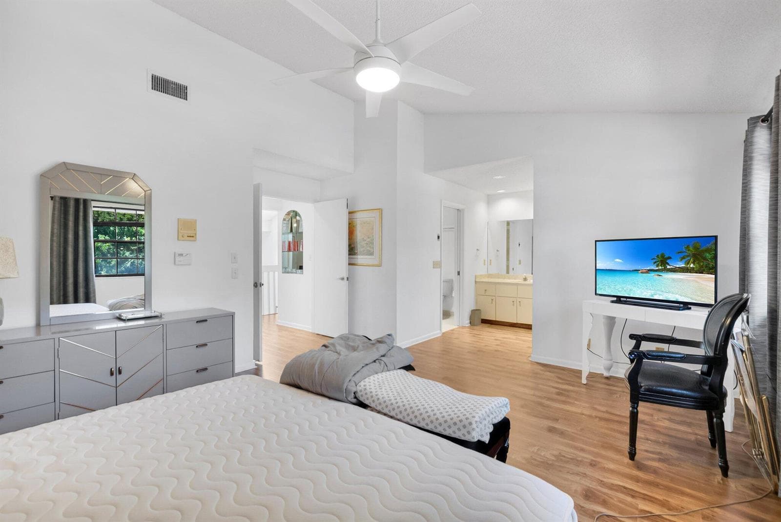 7940 La Mirada Drive photo 23