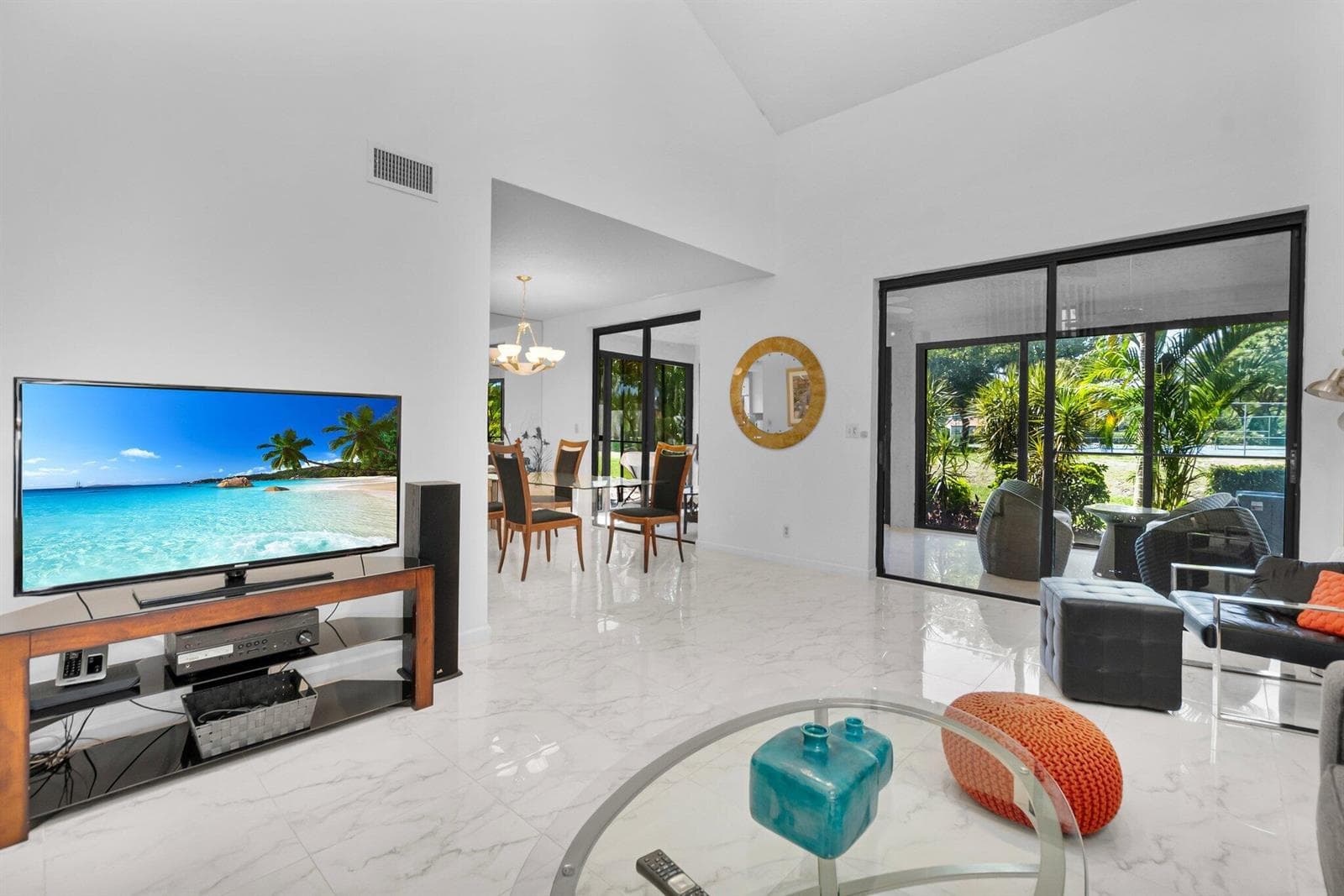 7940 La Mirada Drive photo 11