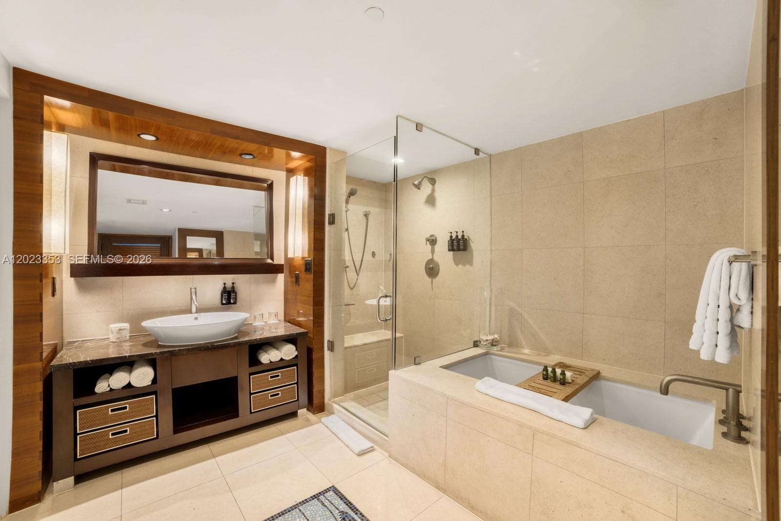 6801 Collins Ave 714 (Door 704) photo 16
