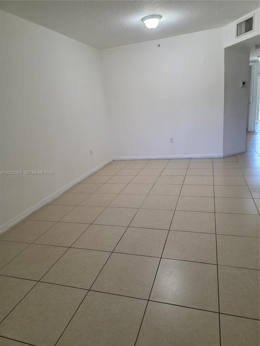22901 SW 88th Pl 102 photo 6