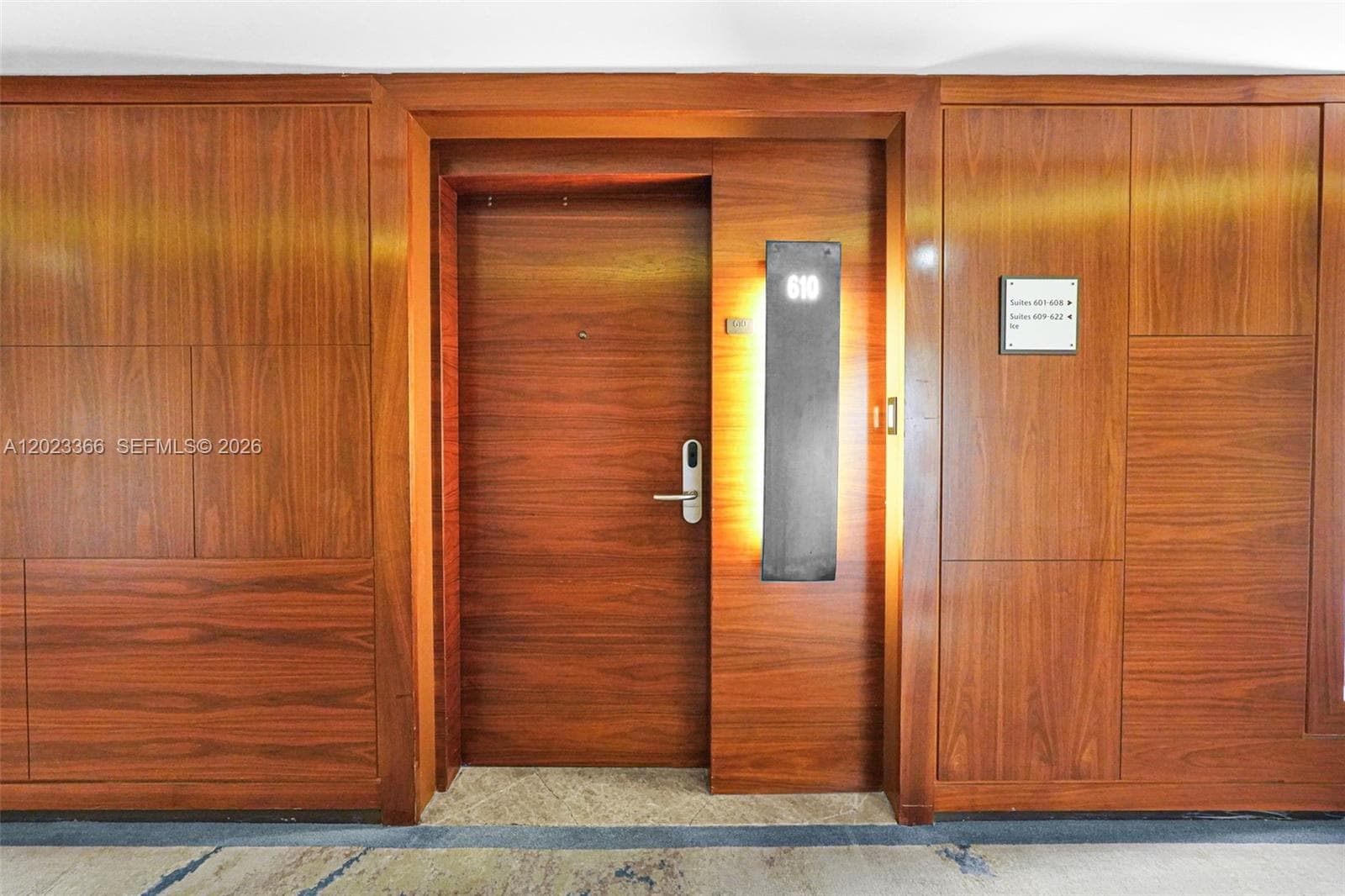 6801 Collins Ave 611 (Door 610) photo 23