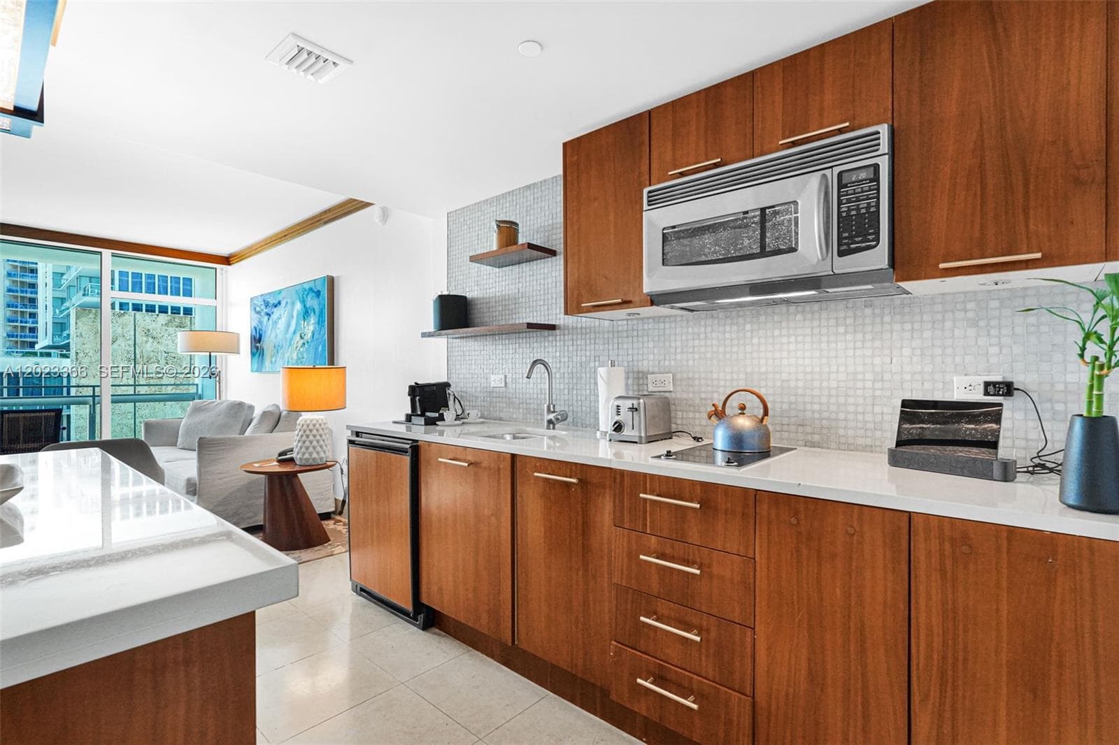 6801 Collins Ave 611 (Door 610) photo 12