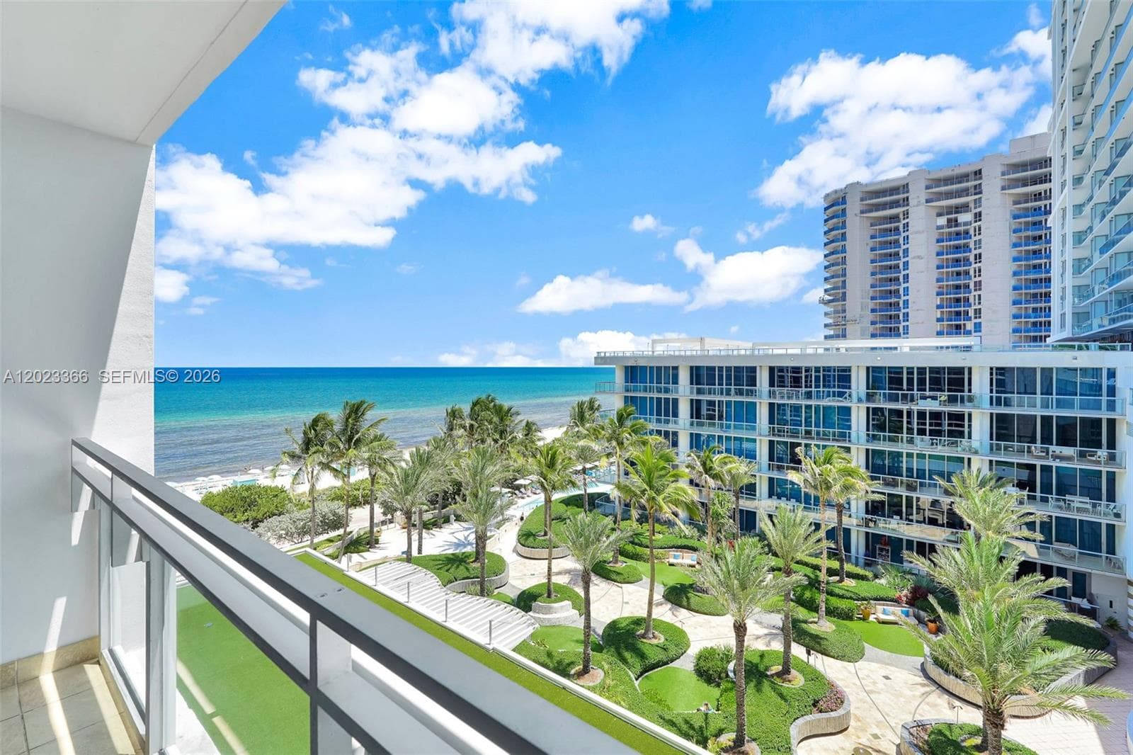 6801 Collins Ave 611 (Door 610) photo 1