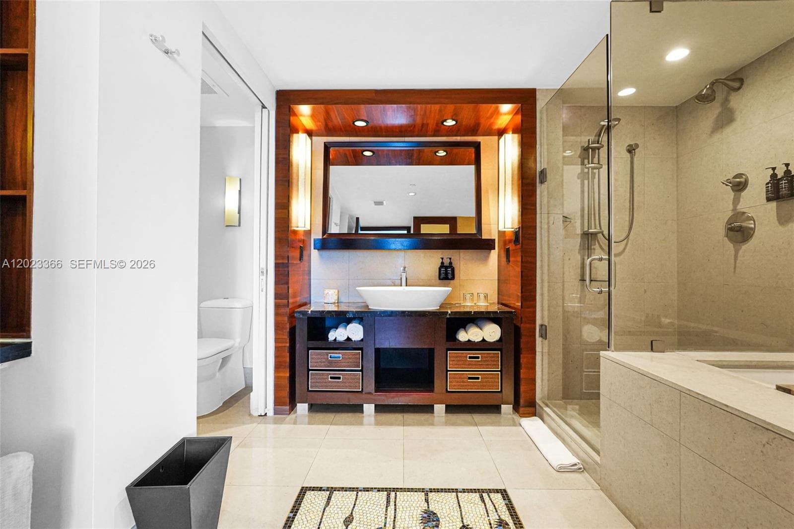 6801 Collins Ave 611 (Door 610) photo 20