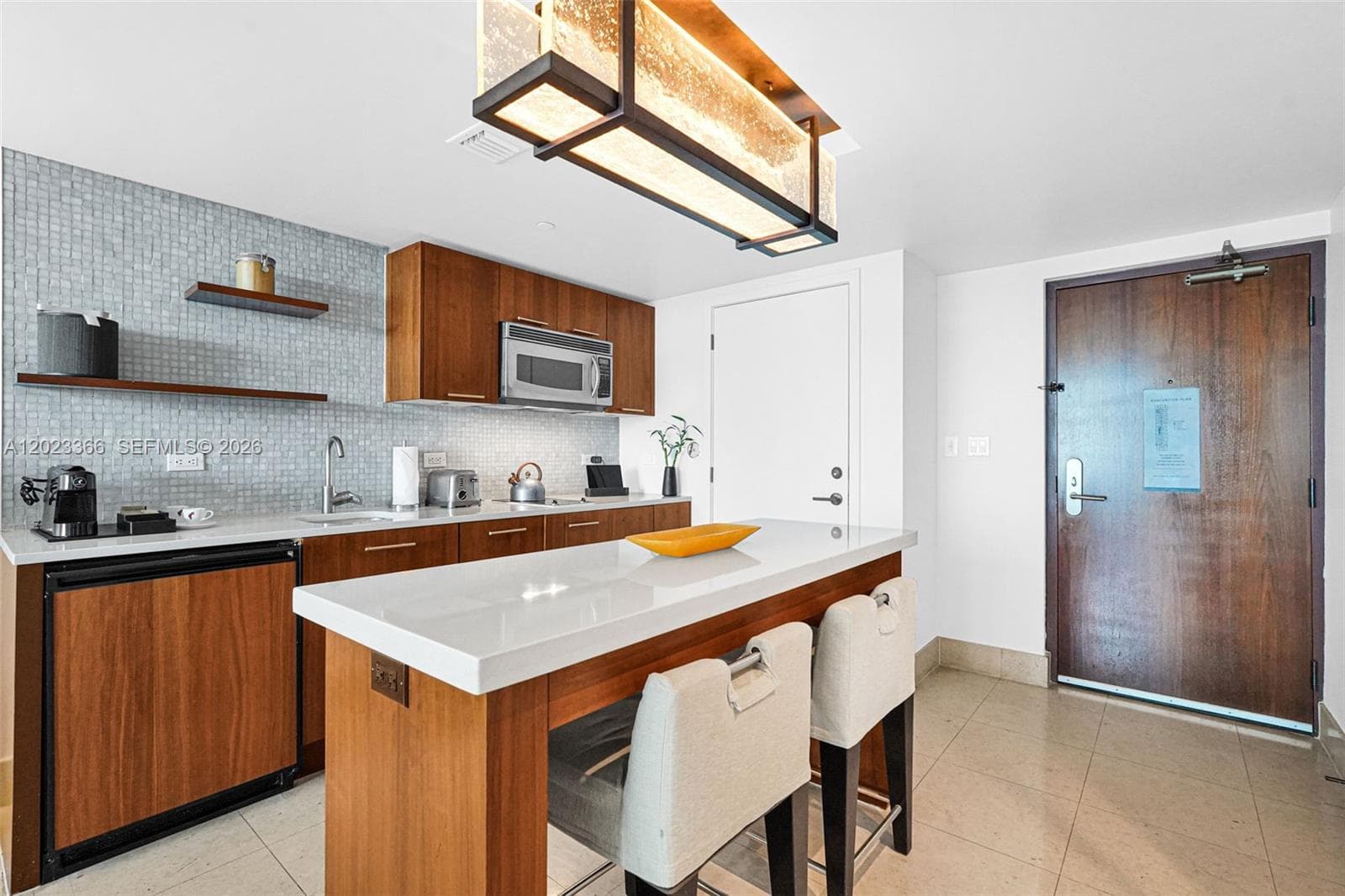 6801 Collins Ave 611 (Door 610) photo 14