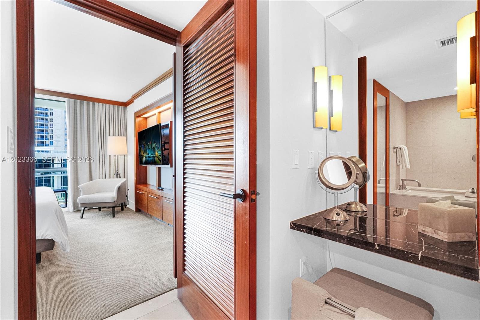 6801 Collins Ave 611 (Door 610) photo 18
