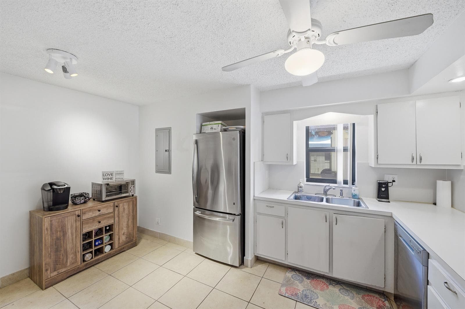 10222 Pine Drive photo 8