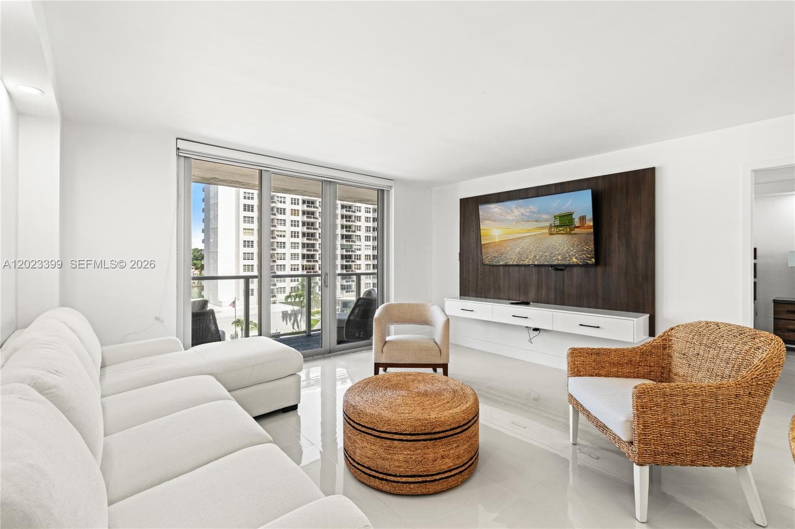 5701 Collins Ave 503 photo 4