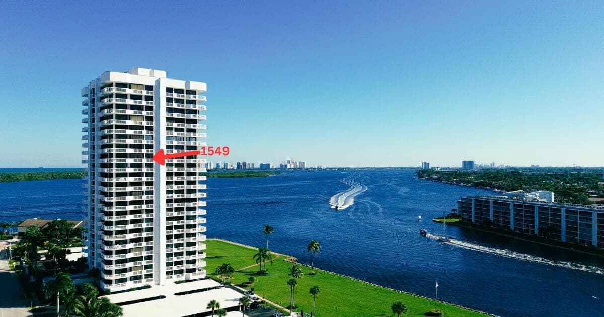 115 Lakeshore Drive 1549 photo 3
