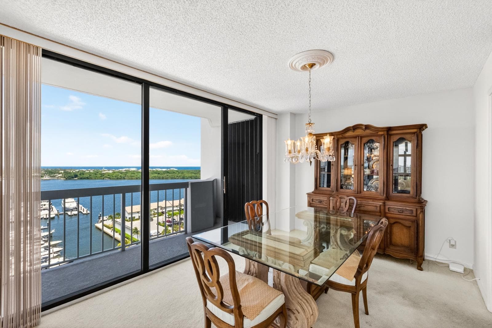 115 Lakeshore Drive 1549 photo 10