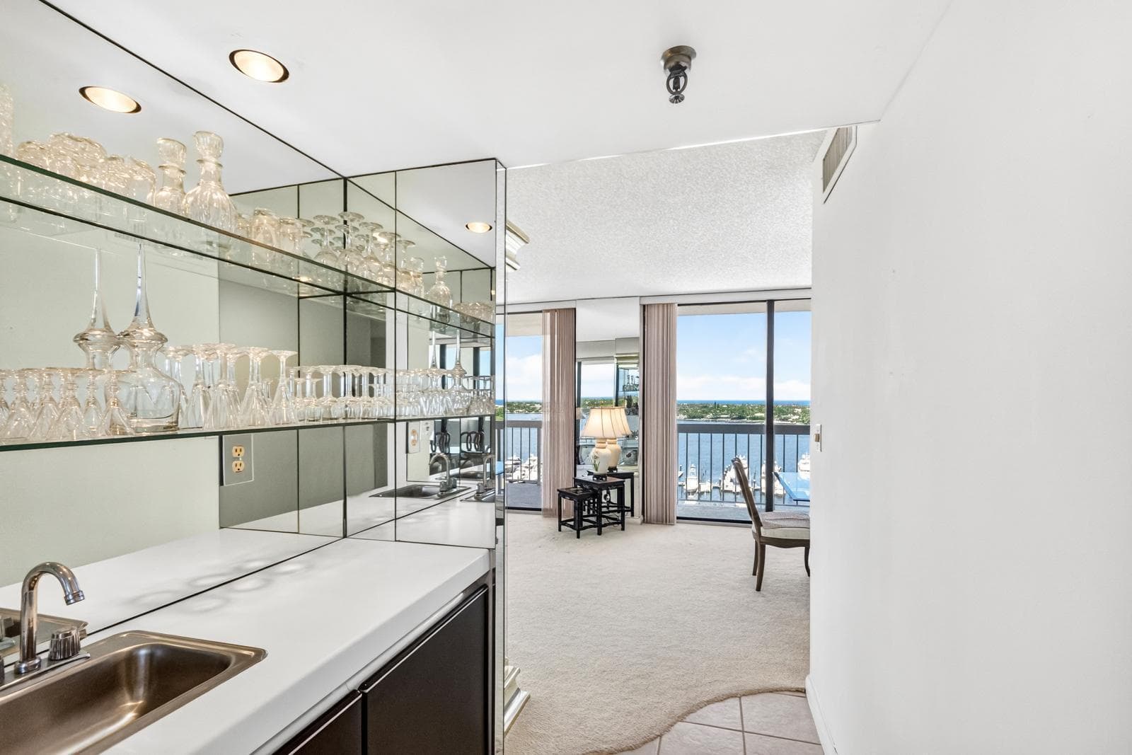 115 Lakeshore Drive 1549 photo 15