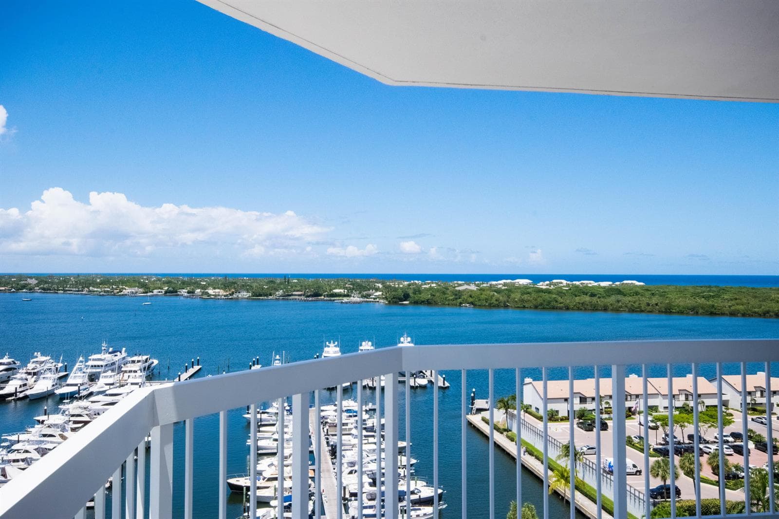 115 Lakeshore Drive 1549 photo 11