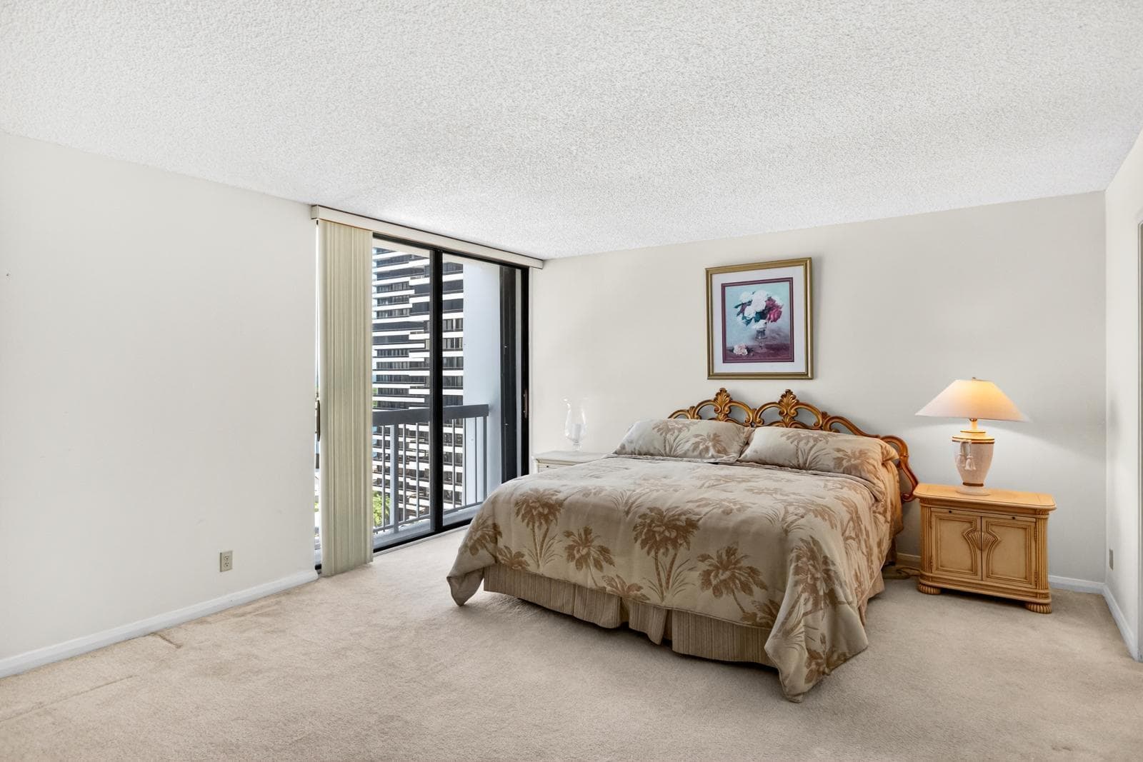 115 Lakeshore Drive 1549 photo 19