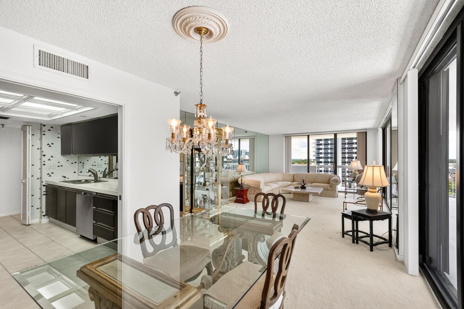 115 Lakeshore Drive 1549 photo 8