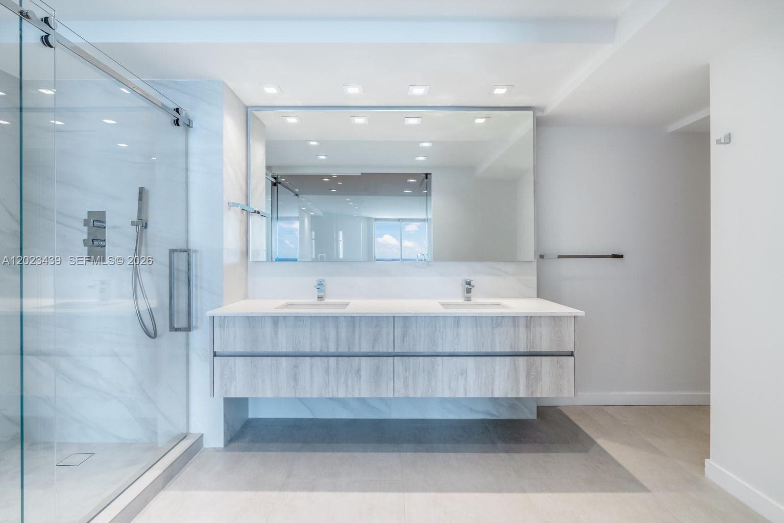 6301 Collins Ave 2502 photo 17