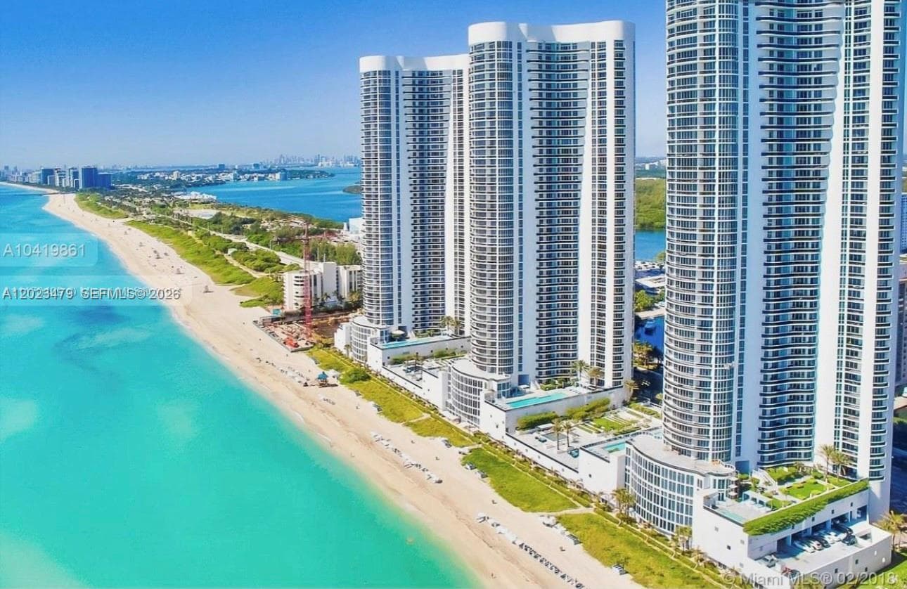 16001 Collins Ave 4006 photo 2