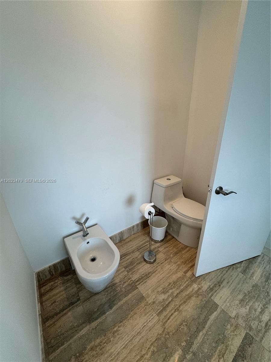 16001 Collins Ave 4006 photo 18