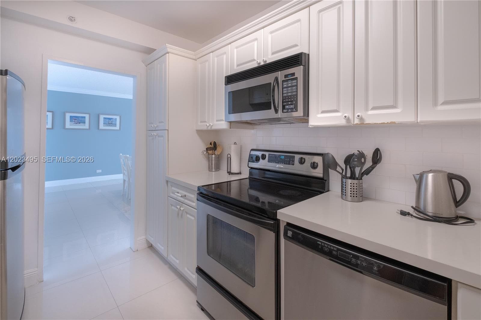 5601 Collins Ave 1420 photo 9