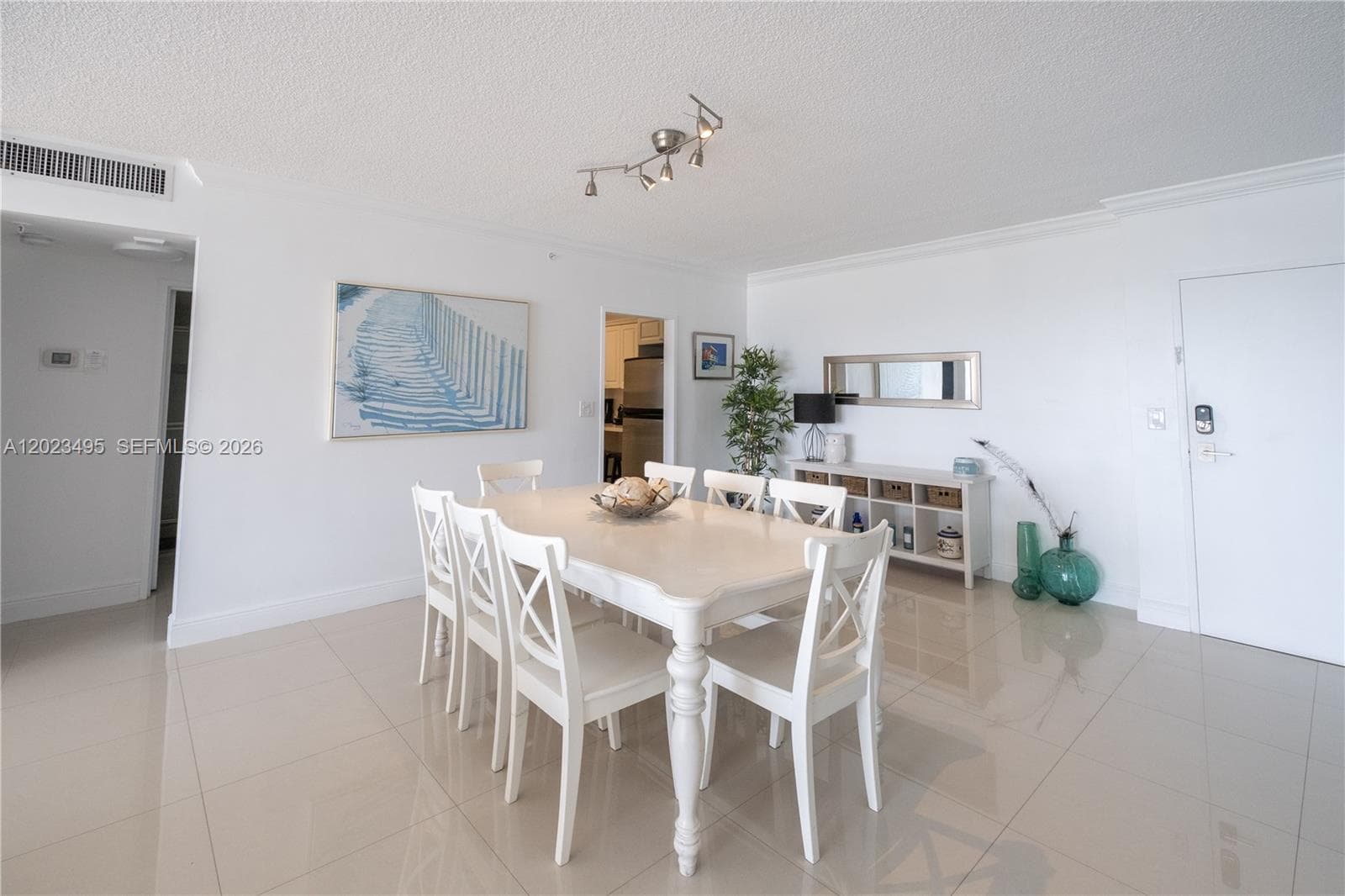 5601 Collins Ave 1420 photo 18