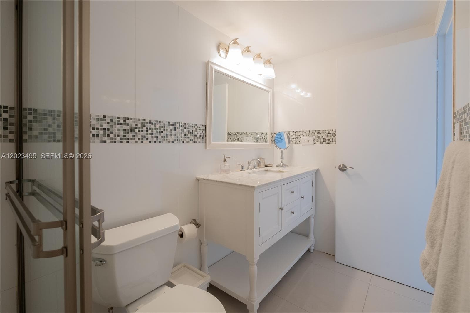 5601 Collins Ave 1420 photo 19