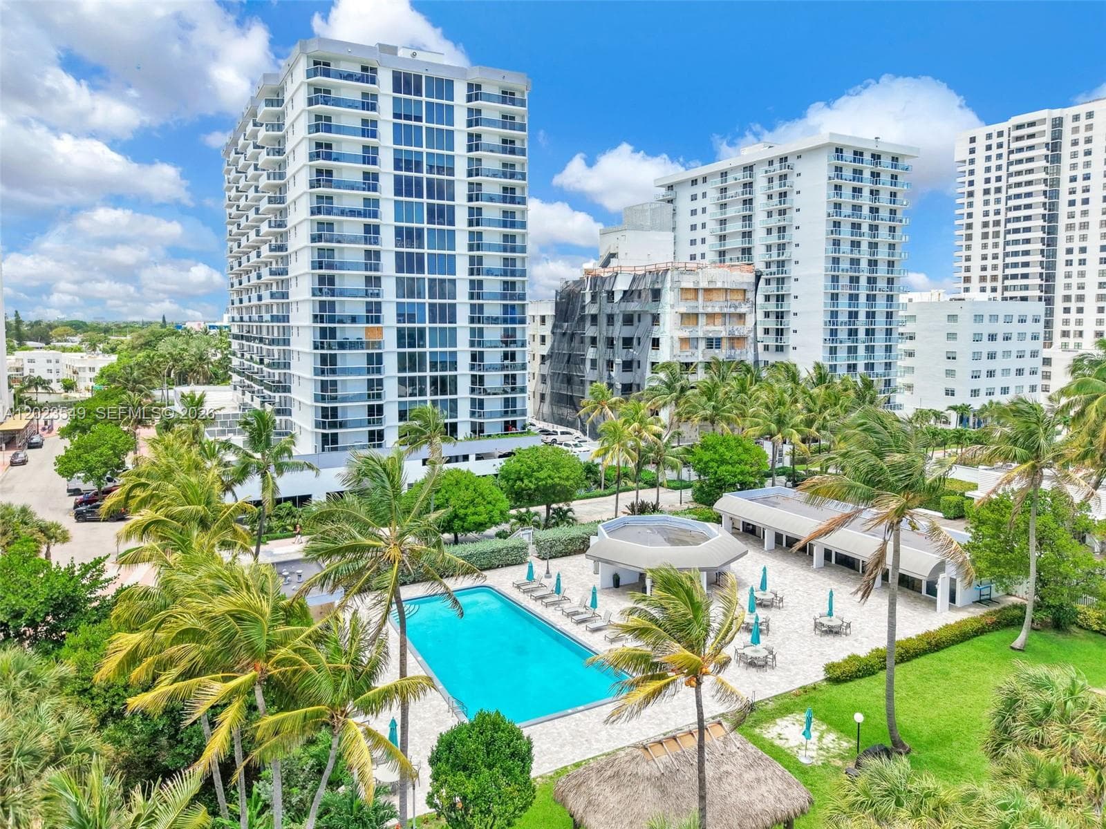 2401 Collins Ave 504 photo 2