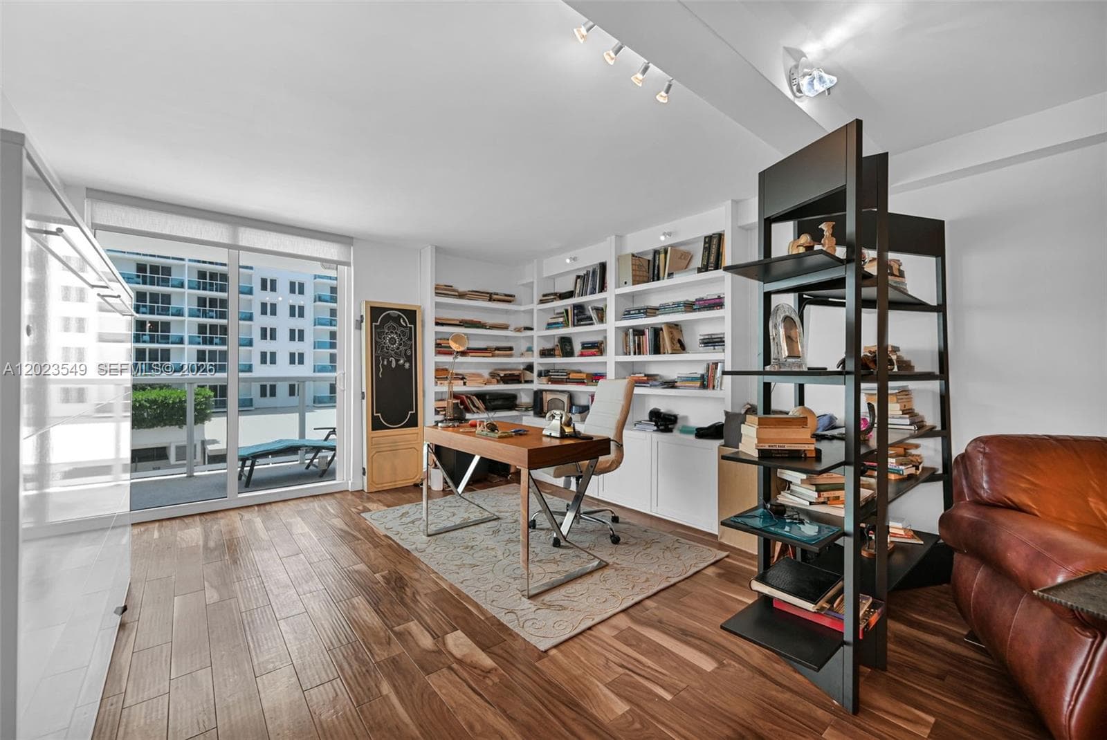 2401 Collins Ave 504 photo 6