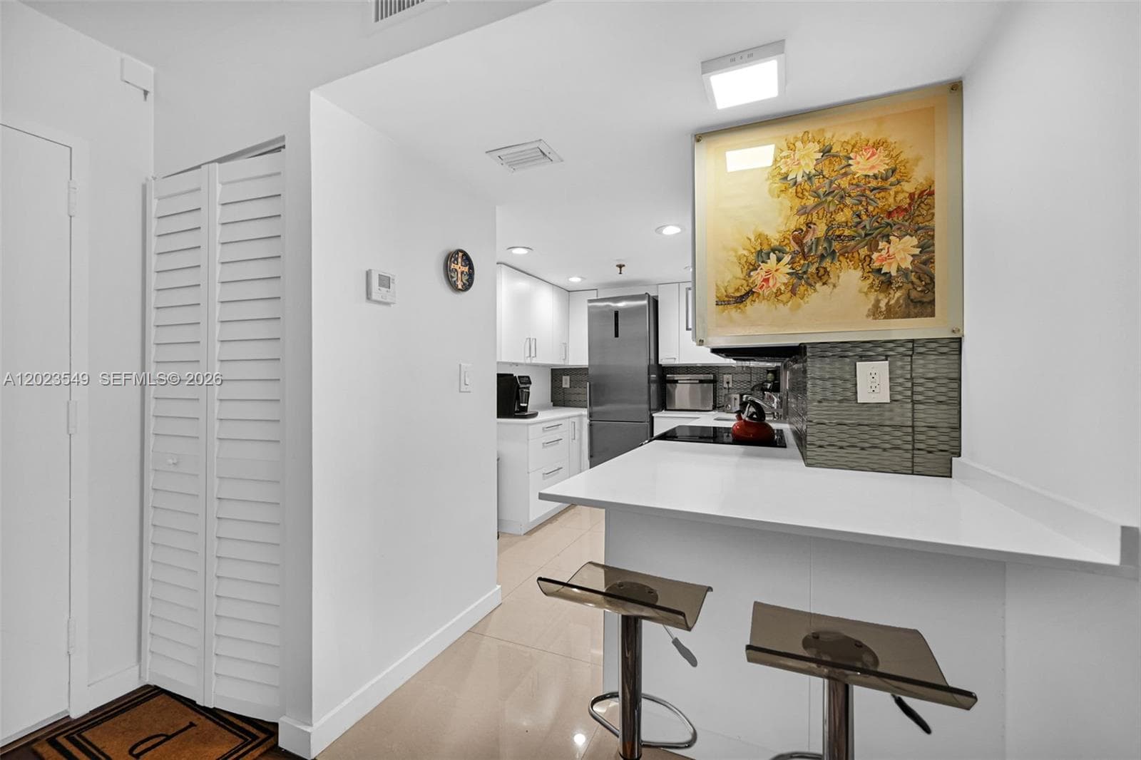 2401 Collins Ave 504 photo 10