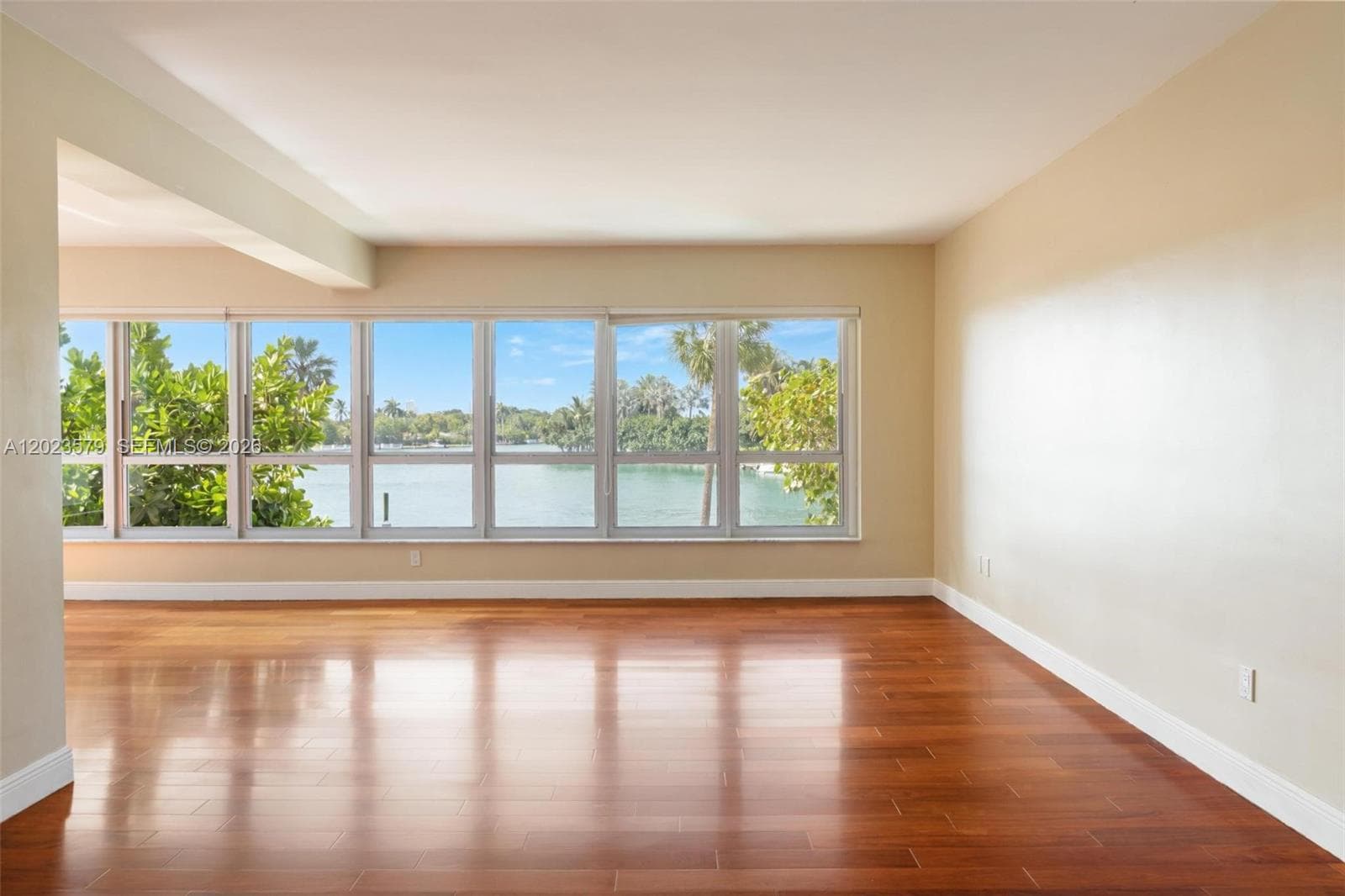 9102 Bay Harbor Dr 2-DW photo 4