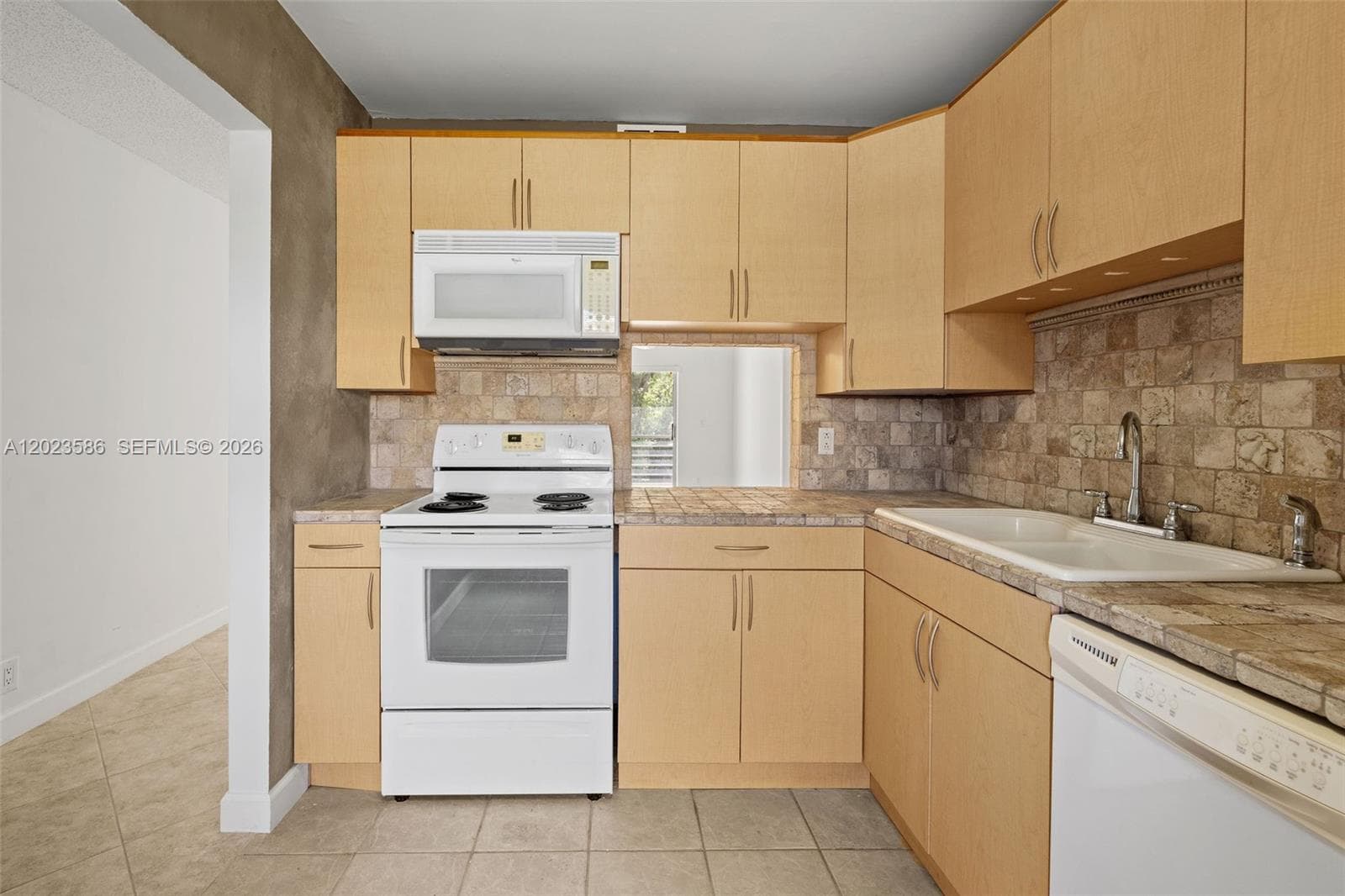 110 Lake Meryl Dr 216 photo 10