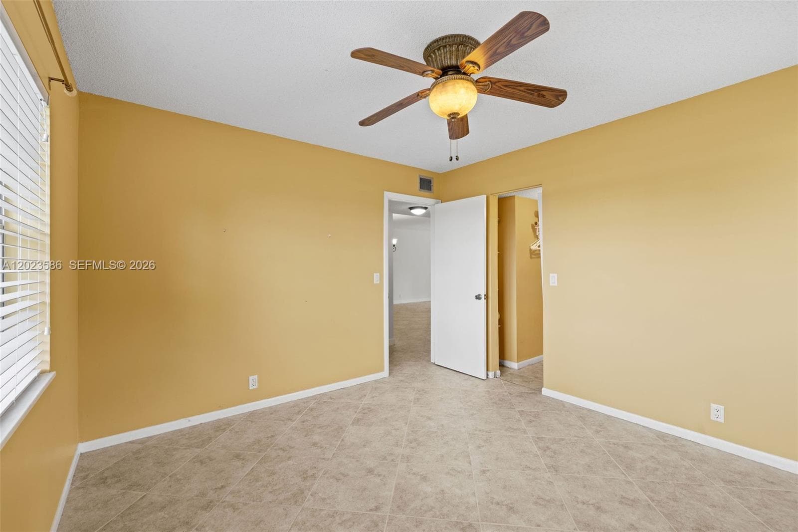 110 Lake Meryl Dr 216 photo 19