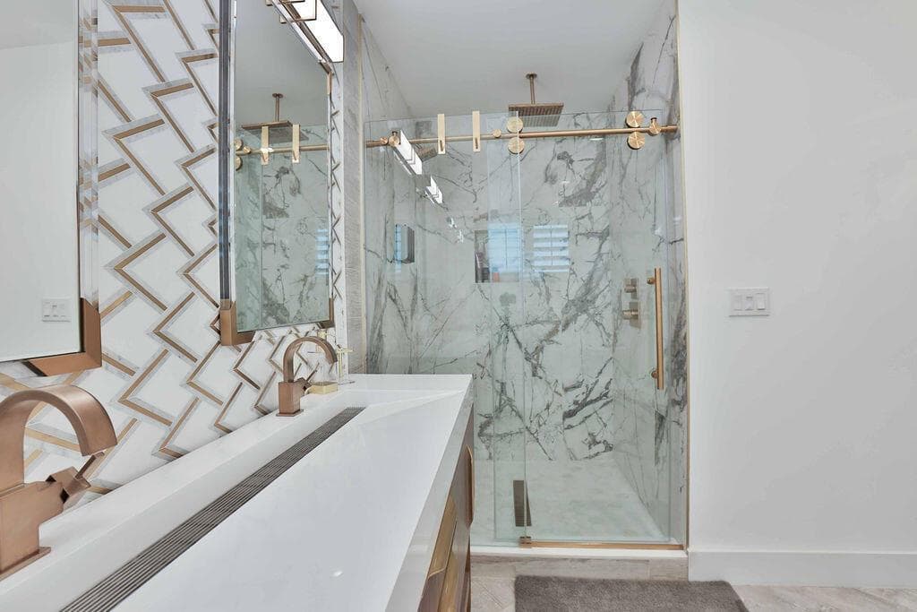 713 Forsyth Street photo 23