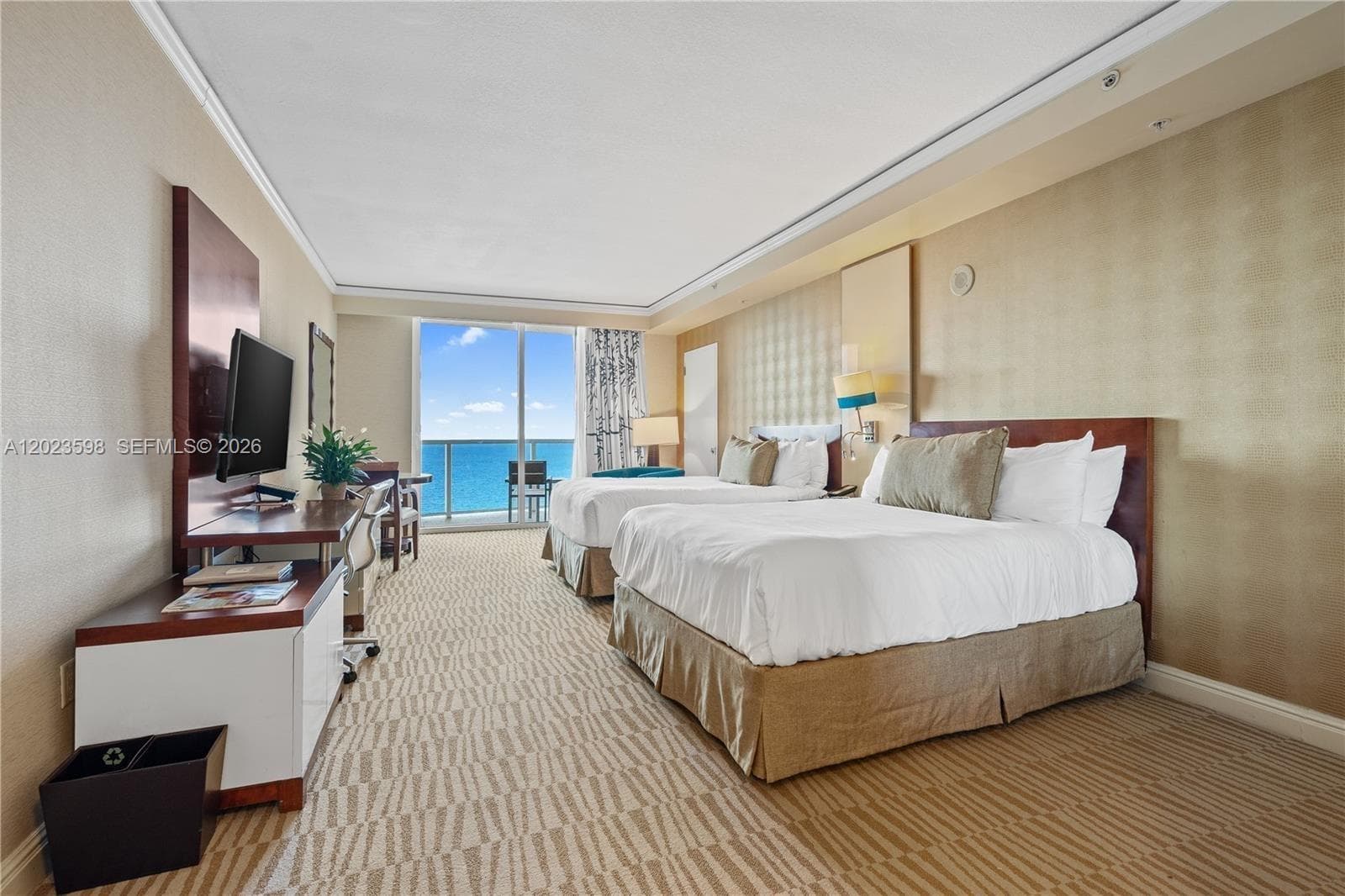 18001 Collins Ave 2010 photo 18