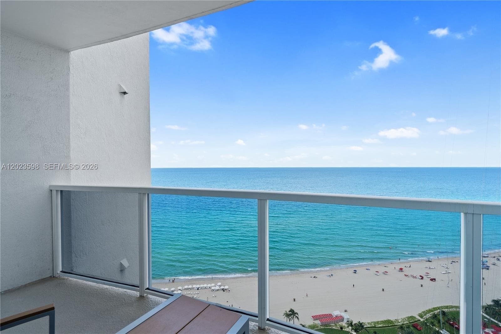 18001 Collins Ave 2010 photo 4