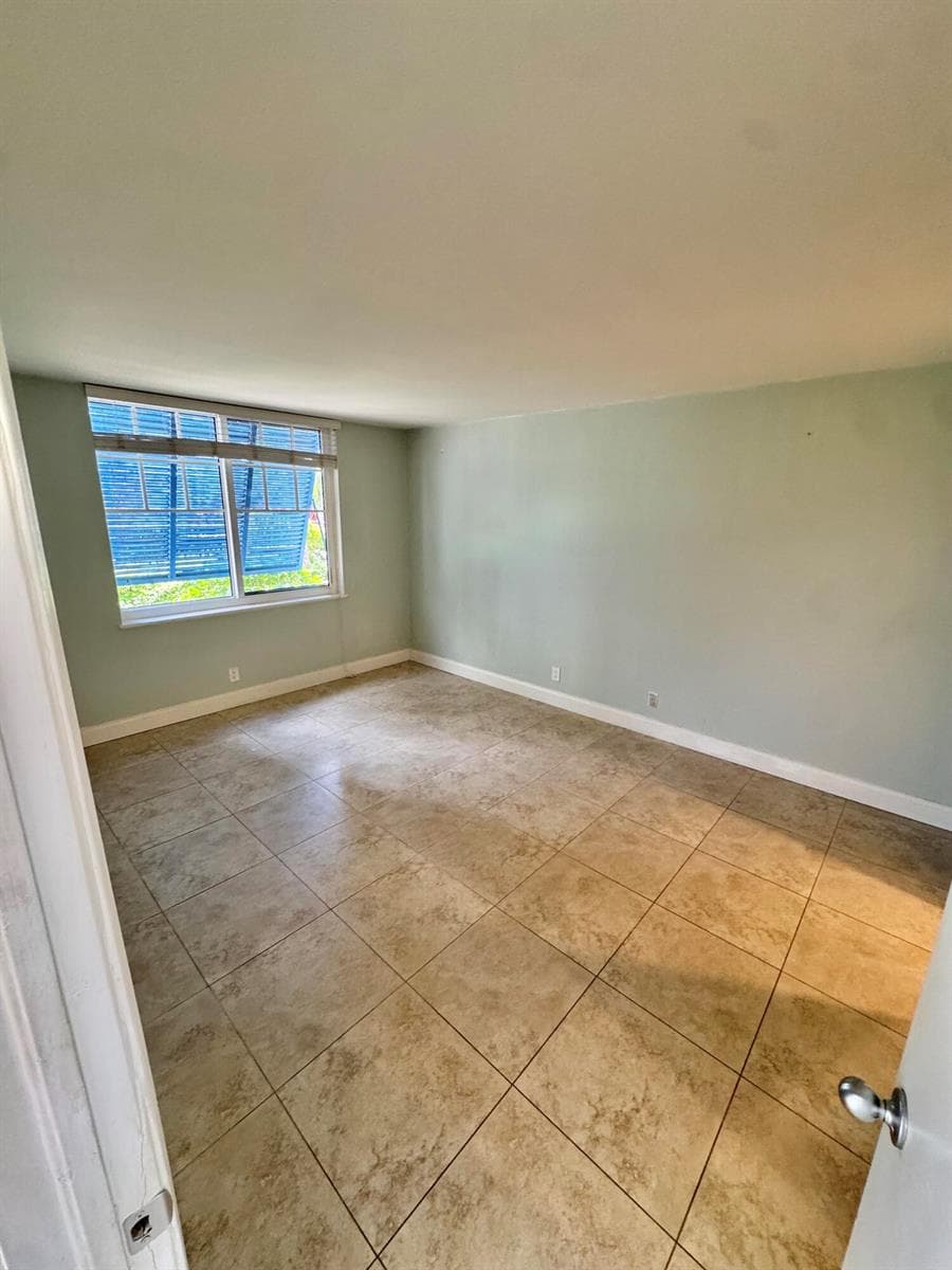 651 E Woolbright Road 103 photo 7