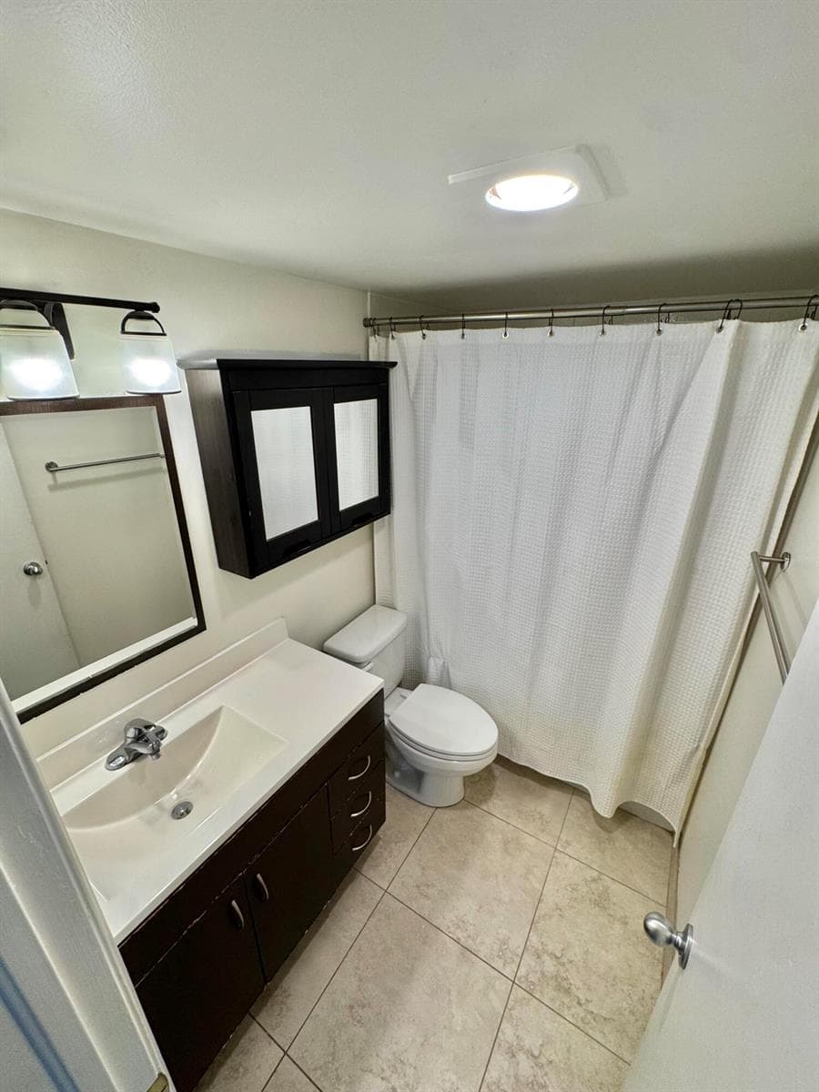 651 E Woolbright Road 103 photo 8