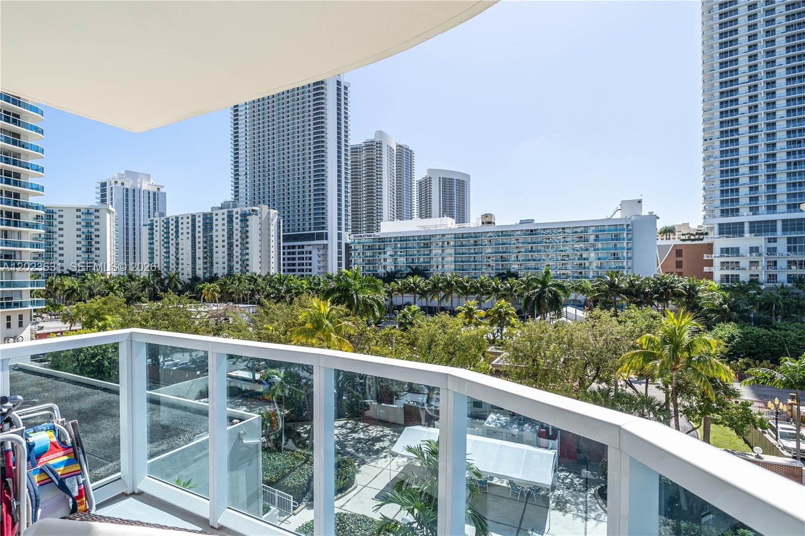 3800 Ocean Dr 306 photo 3