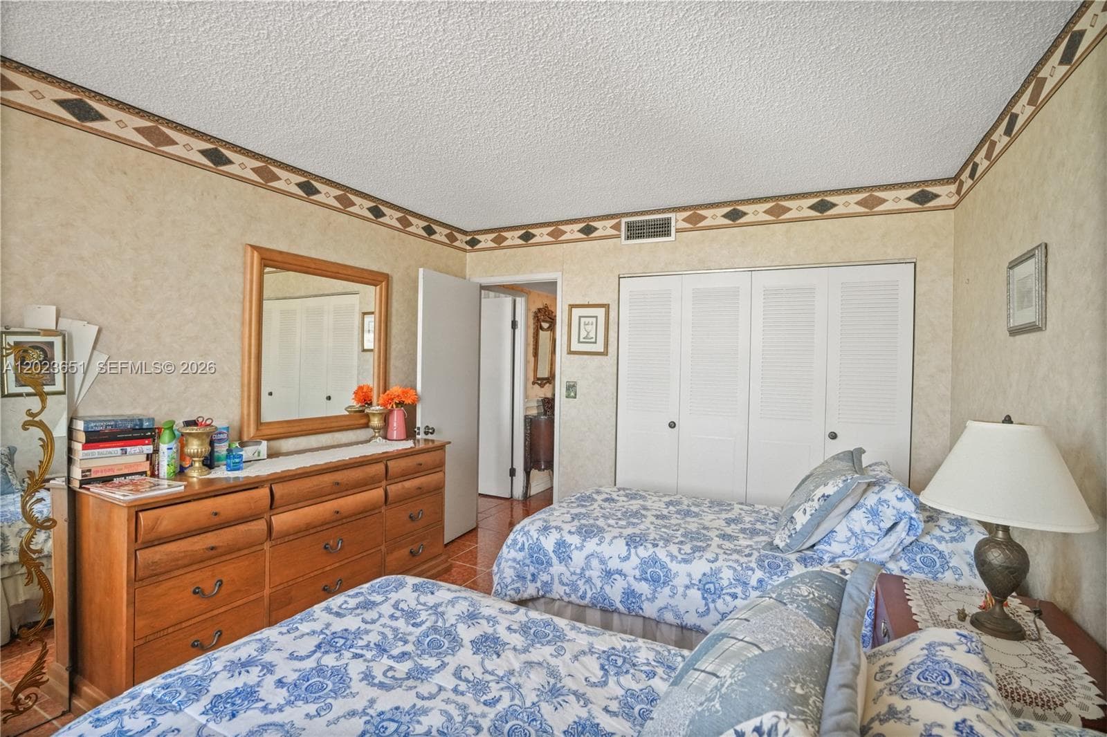 1351 Miami Gardens Dr 1006E photo 6