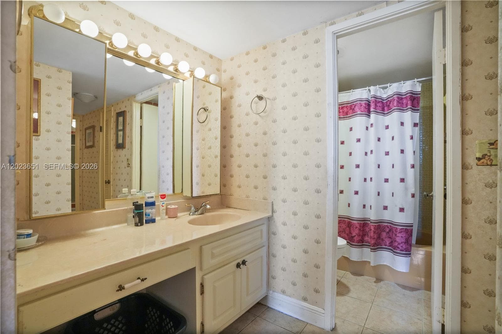 1351 Miami Gardens Dr 1006E photo 11