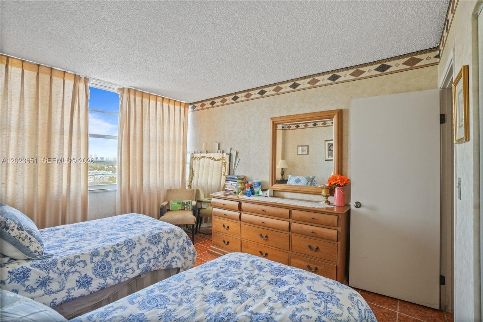 1351 Miami Gardens Dr 1006E photo 4