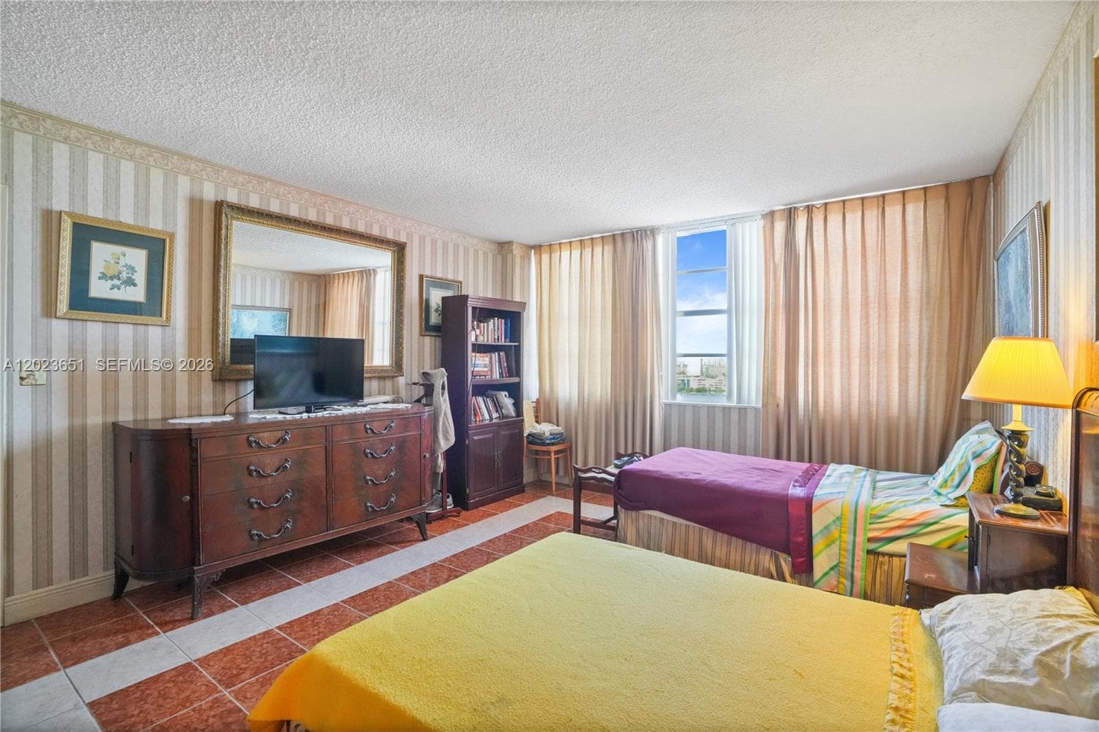 1351 Miami Gardens Dr 1006E photo 8